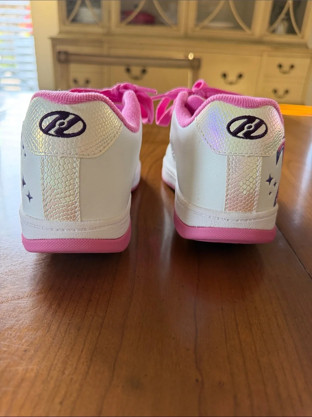 Heelys White and Pink Kids' Lace-Up Sneakers with Graphic Detail